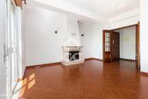 Apartamento T3 no 2º andar para Arrendamento | Quinta do Estoril, Évor
