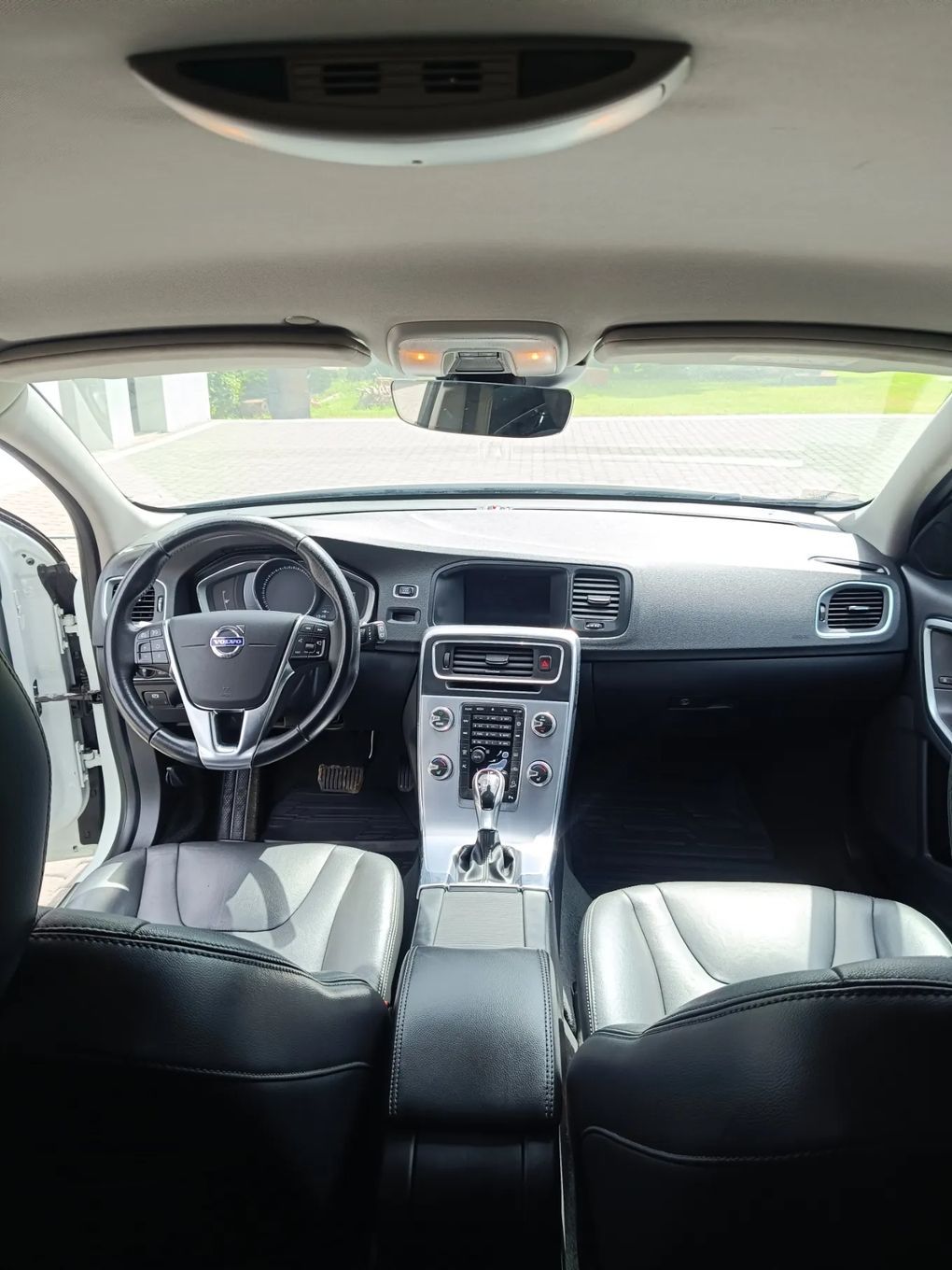 Volvo V60 Volvo V60 Cross Country D4 AWD
