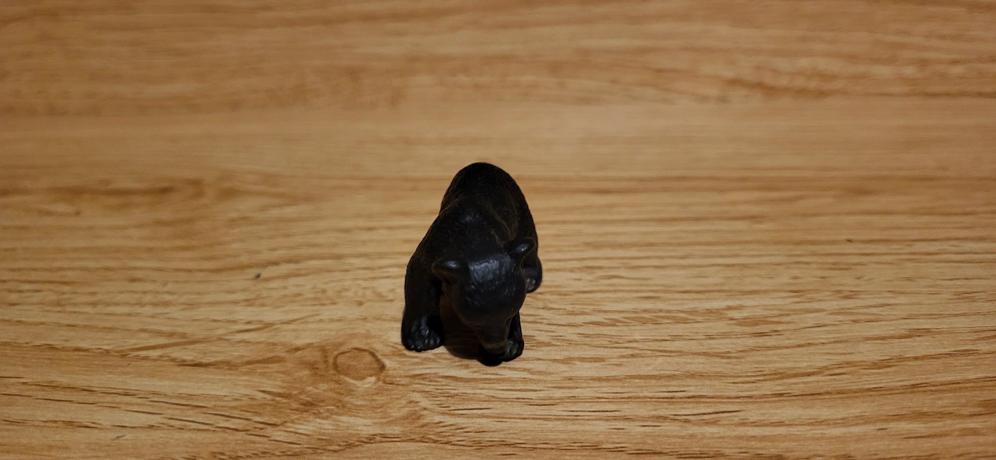 Schleich młody czarny niedźwiedź figurki model wycofany z 2003 r.