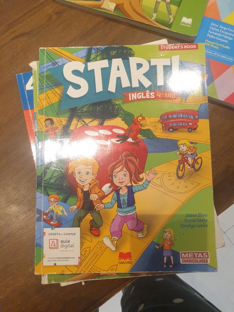 livros escolares 4° Ano