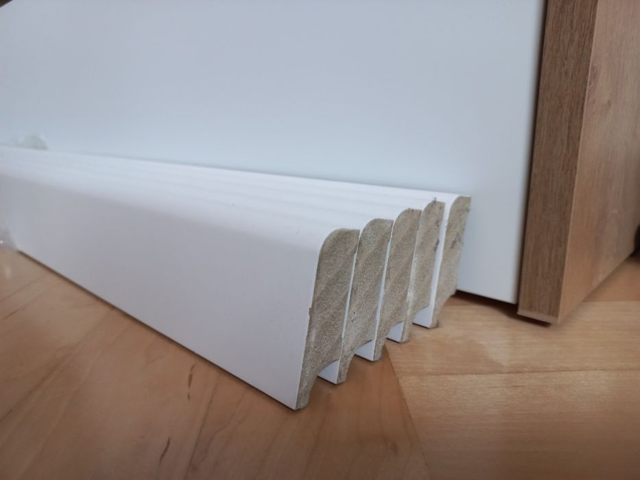 Listwa przypodłogowa biała kasolik R10 MDF 18x60 listwy