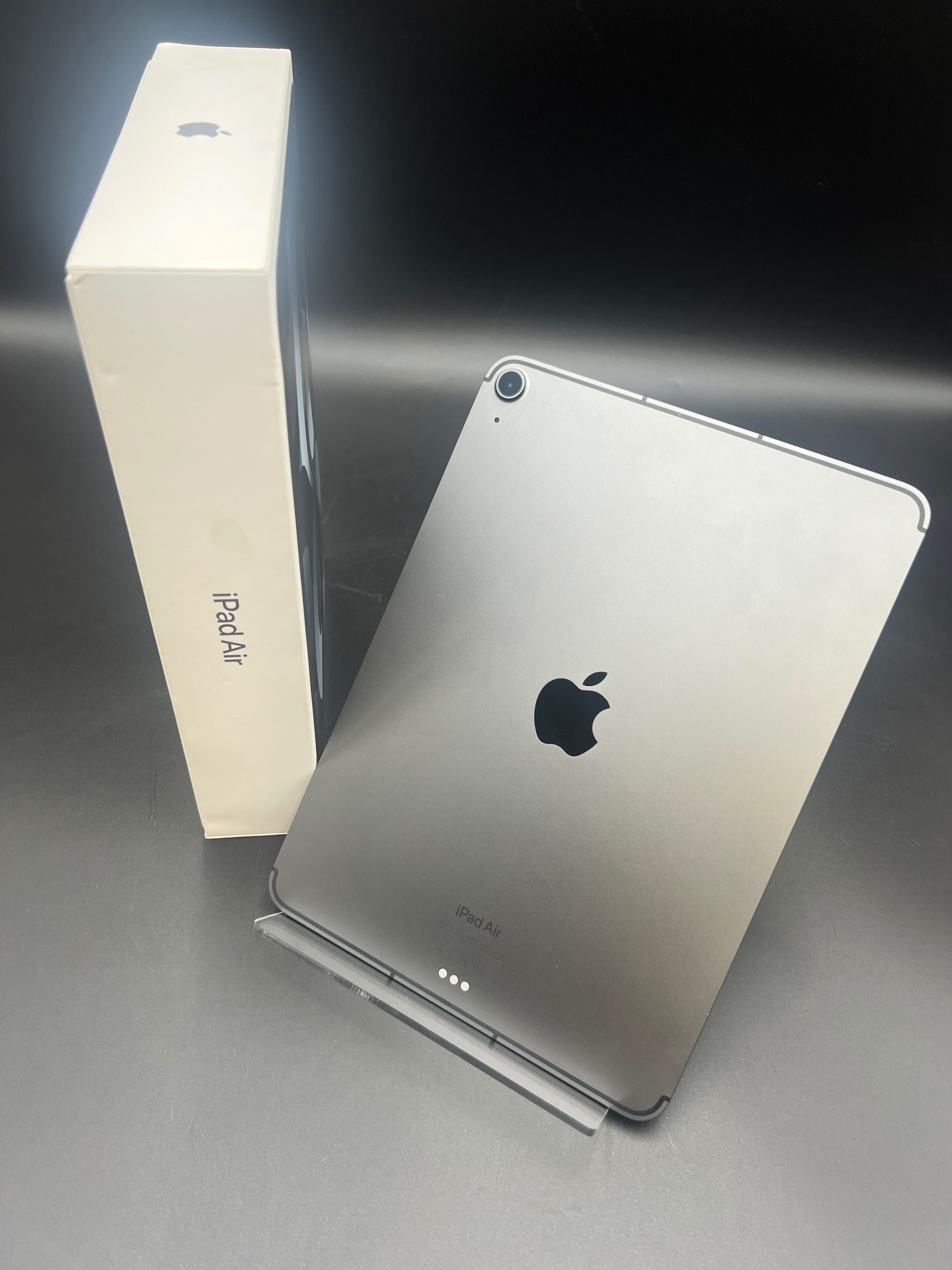 iPad Air 5th gen. Wi- fi Cellular Apple A2589 komplet