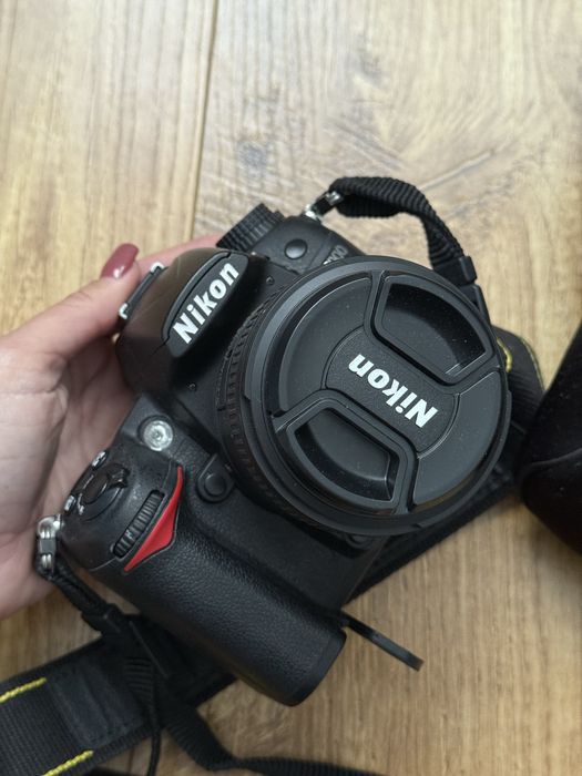 Фотоапарат Nikon D7000 + обьектив Nikon AF-S NIKKOR 50mm f/1.8G