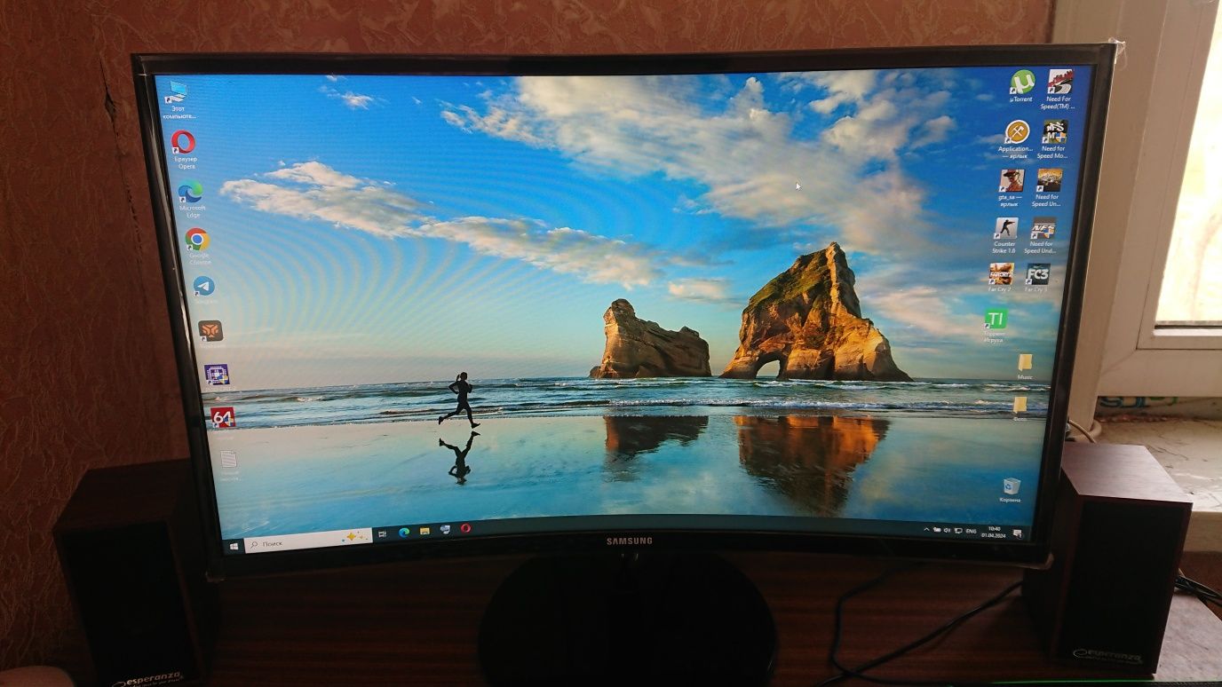 Монитор Samsung 27" CF390