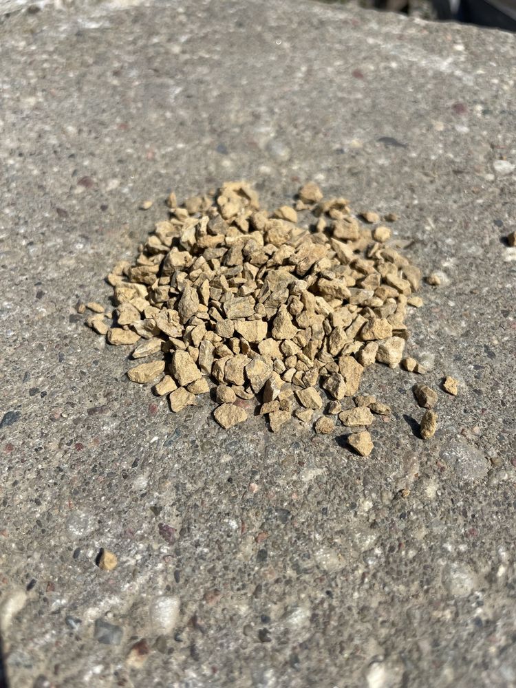 Grys Żółty 2-8 mm Kamień Naturalny Płyty Ażurowe Żwir Kruszywo Ozdobne