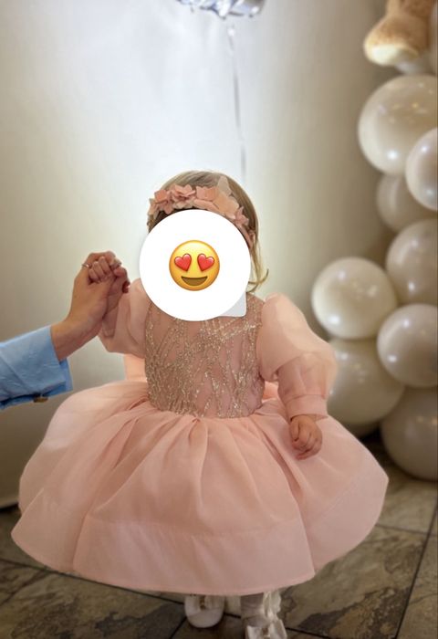 Продам сукню плаття на 1 рочок на рік