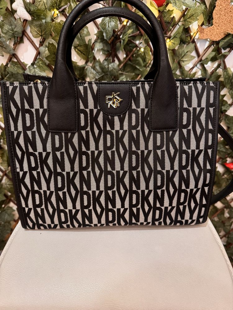 Mala DKNY como nova