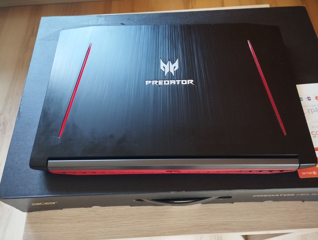 Acer Predator Helios 300,i7,16g RAMGTX 1050TI,17.3`