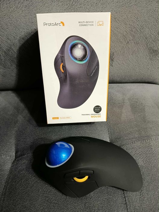 Mysz Trackball ProtoArc EM03 bezprzewodowa 1600DPI 930mAh RGB