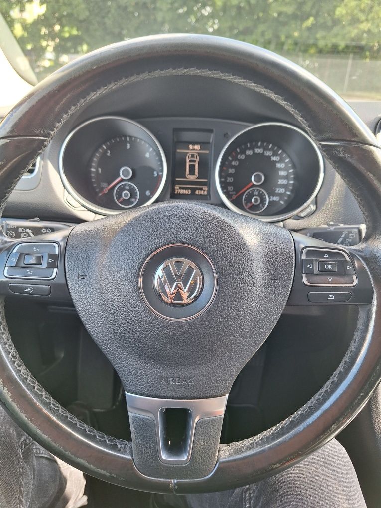 Volkswagen Golf VI 2009 2.0 TDI