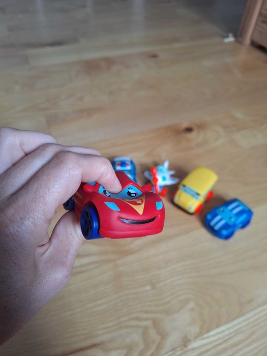 Pierwsze samochodziki gumowe