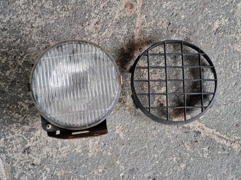 lampa przednia halogen Subaru Outback 1gen 1