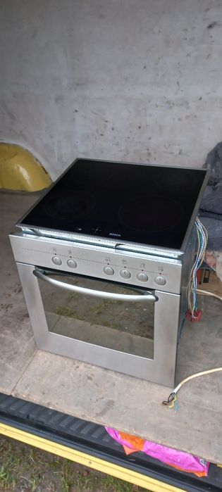 Piekarnik BOSCH z płytą ceramiczna pod zabudowę