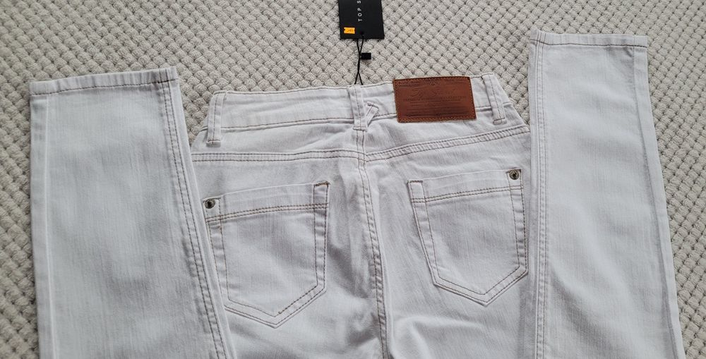 Nowe spodnie jeansy dżinsy damskie z wysokim stanem 99% bawełna XS