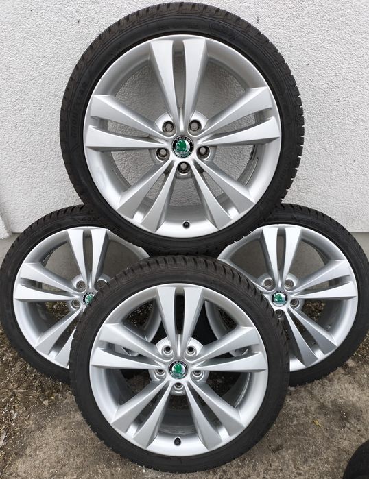 Felgi z oponami zimowymi Skoda Rs Octavia SuperB 7,5x18 ET51 5x112