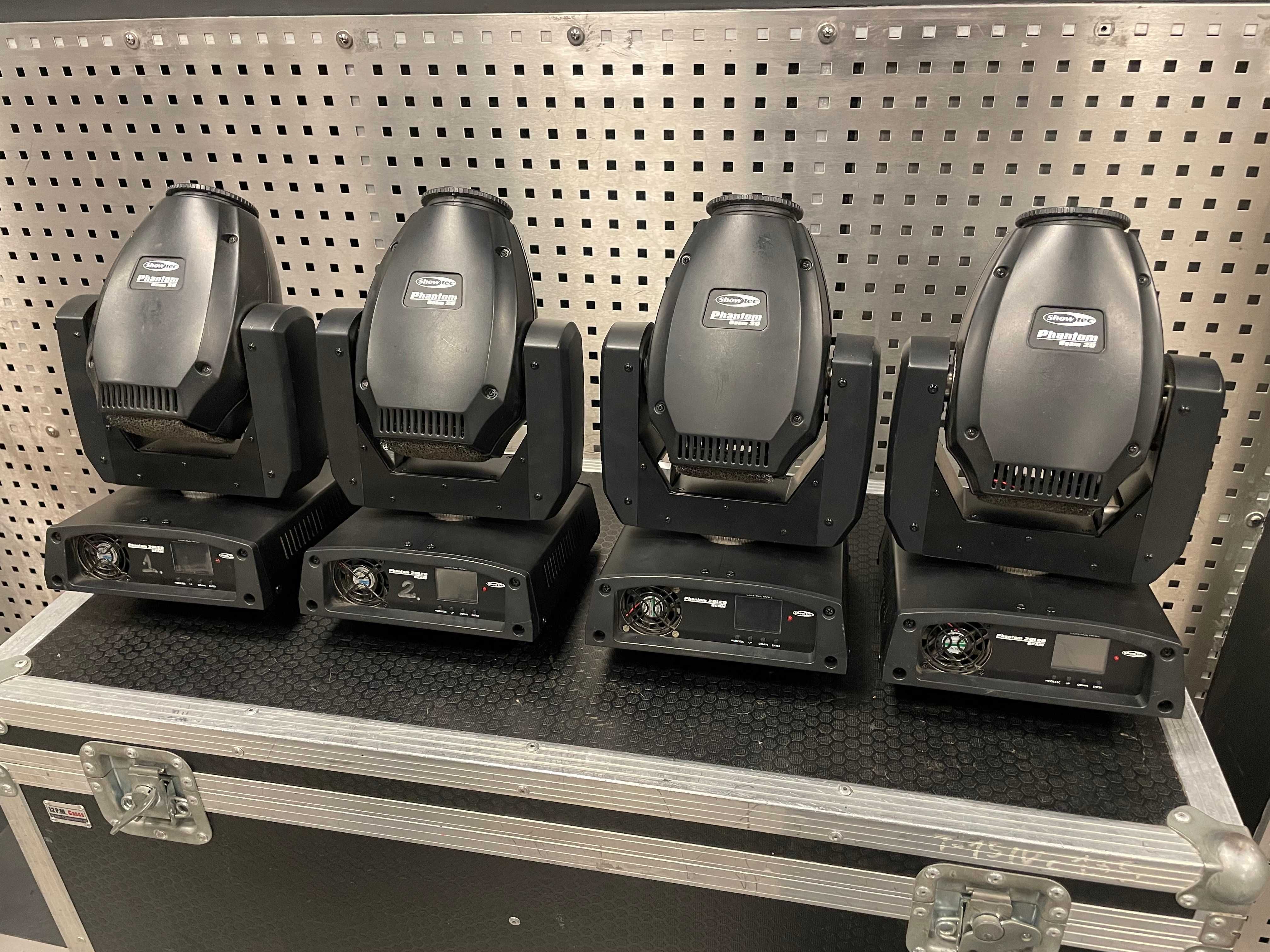 Głowy Showtec Phantom 20 LED Beam - 2 komplety po 4 szt, case