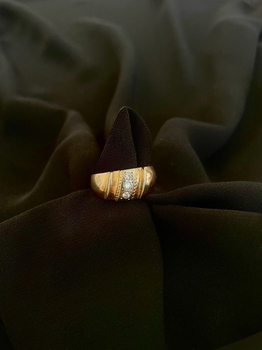 Золота каблучка з діамантами срср