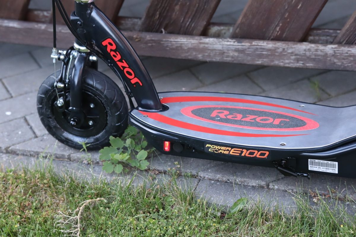 Hulajnoga Elektryczna Razor E100 Power Core 17km/h 100W