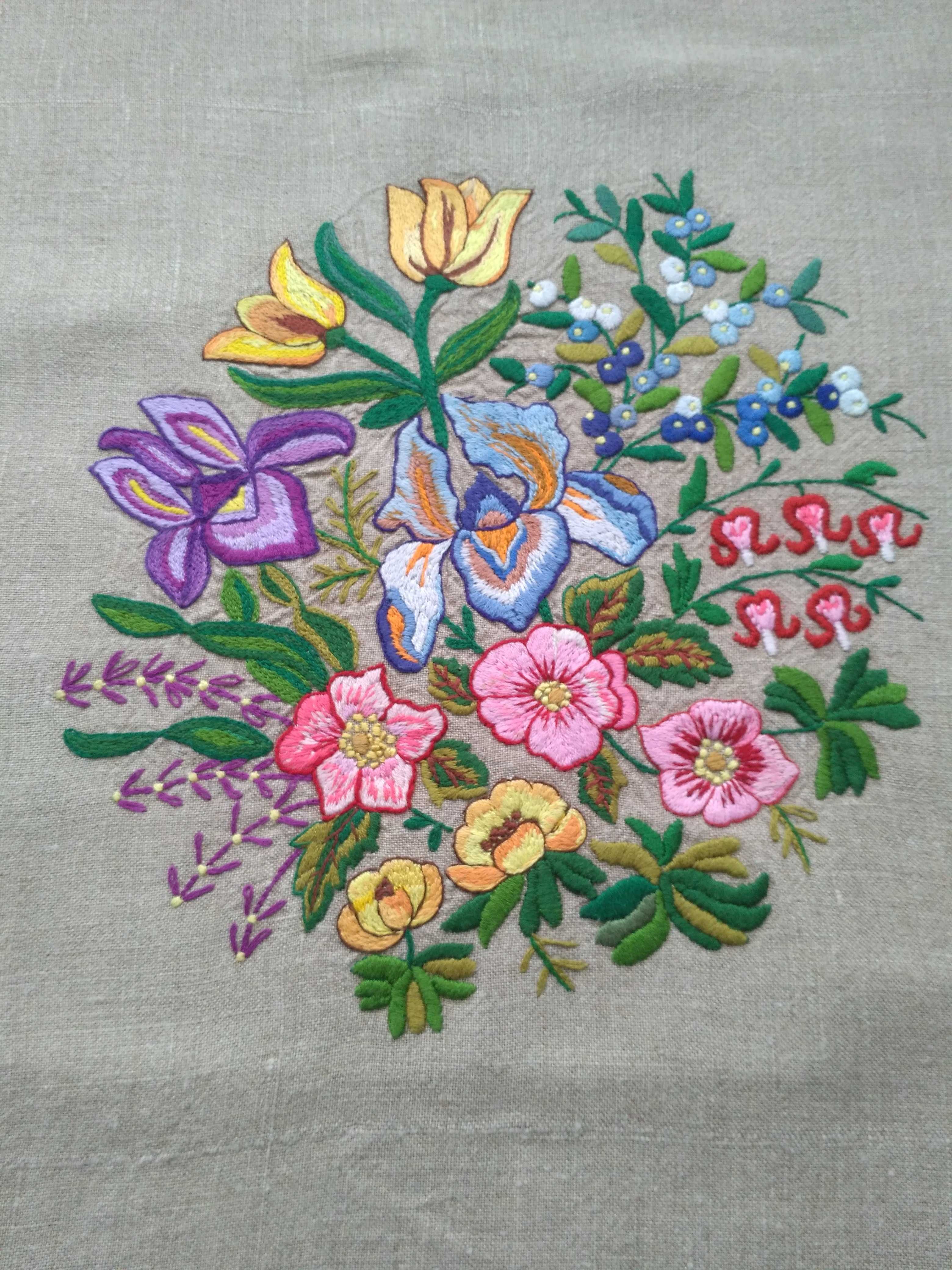 Kwiaty, haft na lnie, do dowolnego wykorzystania (poduszka, obraz)