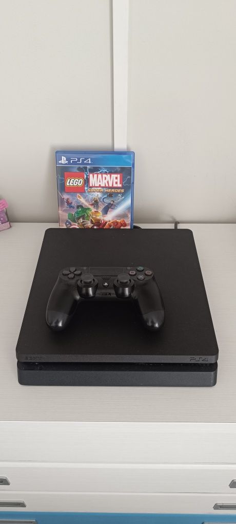 PlayStation 4 Slim e jogo Lego Marvel super Heroes