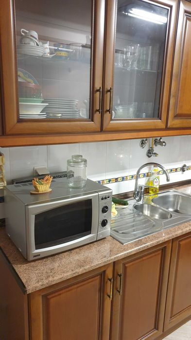 Arrendamento de um quarto para casal em Vila Real de Santo António