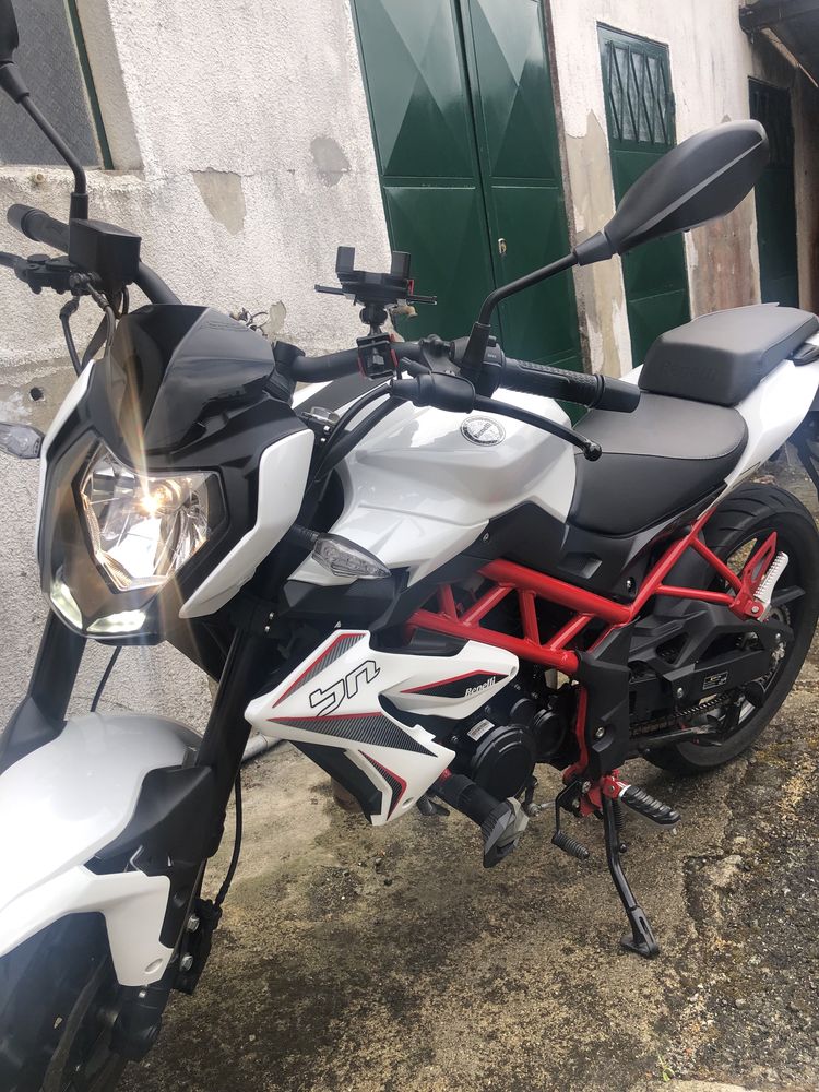 Vendo moto benelli bn 125