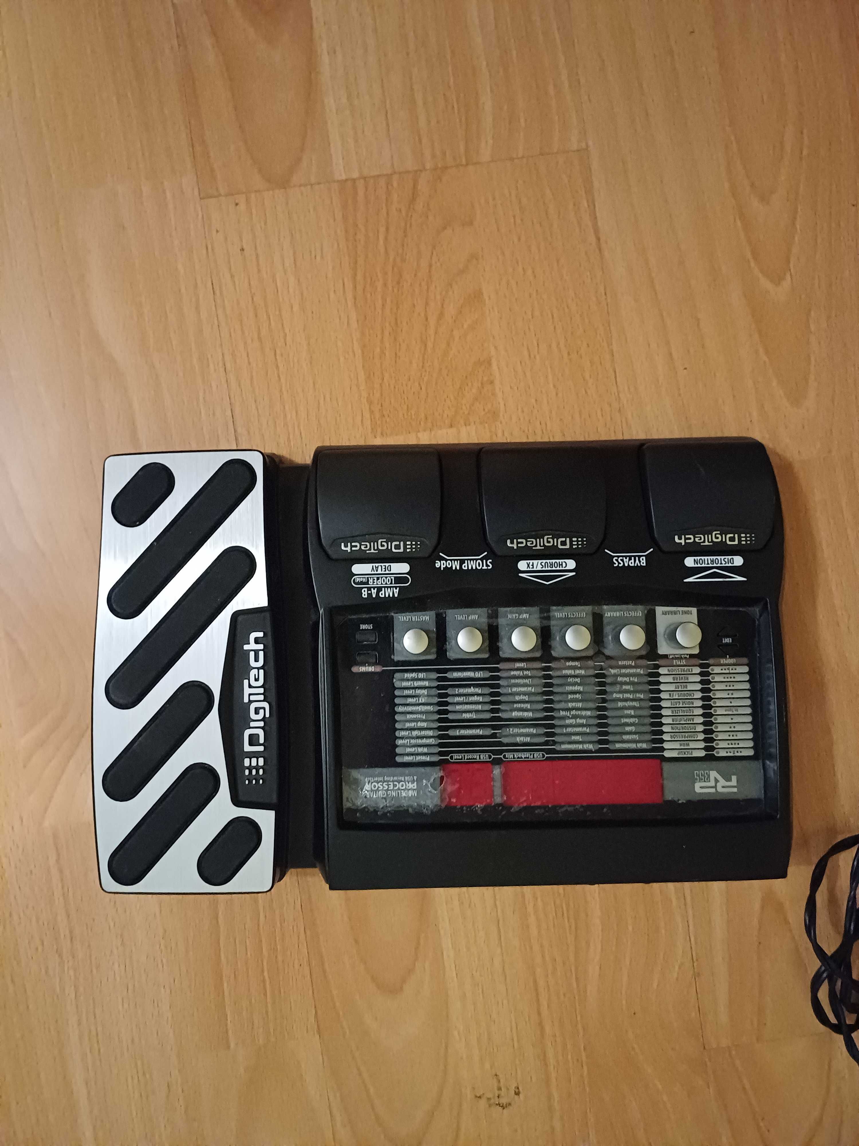 Multiefekt gitarowy Digitech RP355