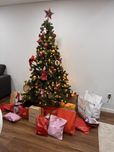 Árvore de Natal com luzes embutidas