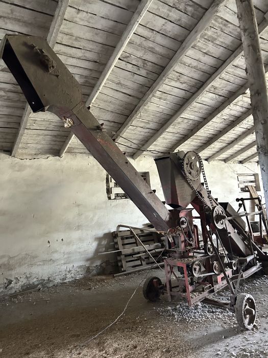 Зерно-погрущик….