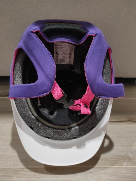 Capacete e luvas equitação