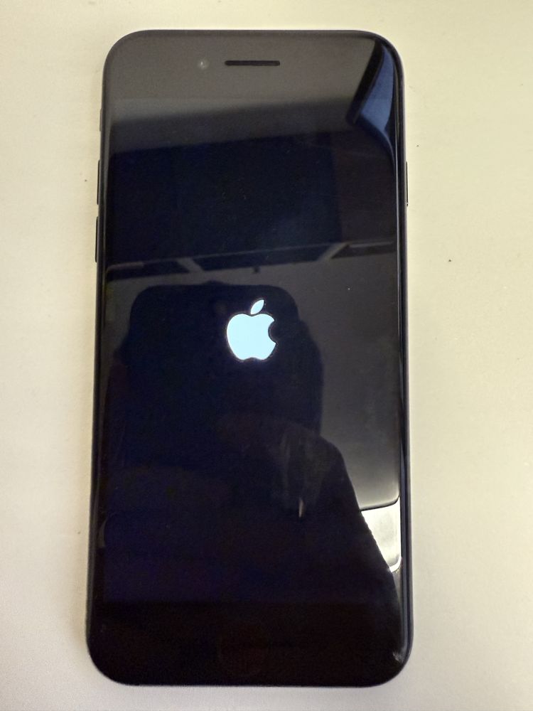 Apple iPhone SE 2020