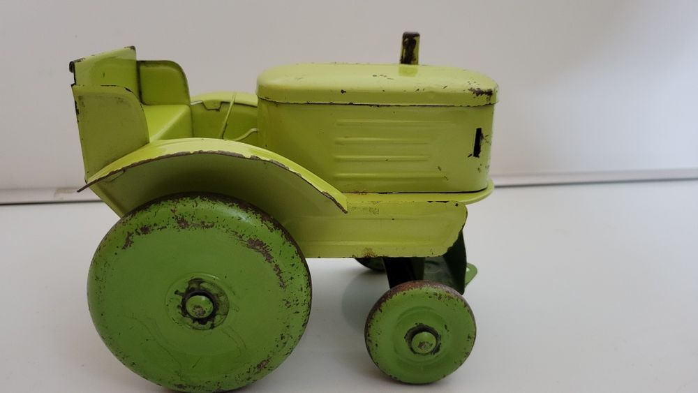 Трактор СССР металевий