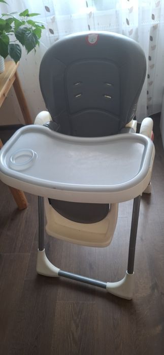 Krzesełko do karmienia lionelo