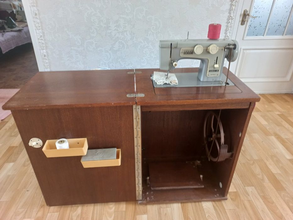 Швейная машинка Чайка 3 б/у