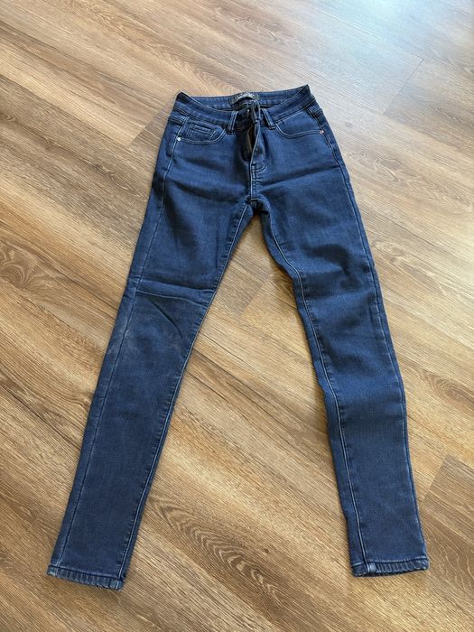 8 одиниць Жіночий одяг одним лотом xs-s
