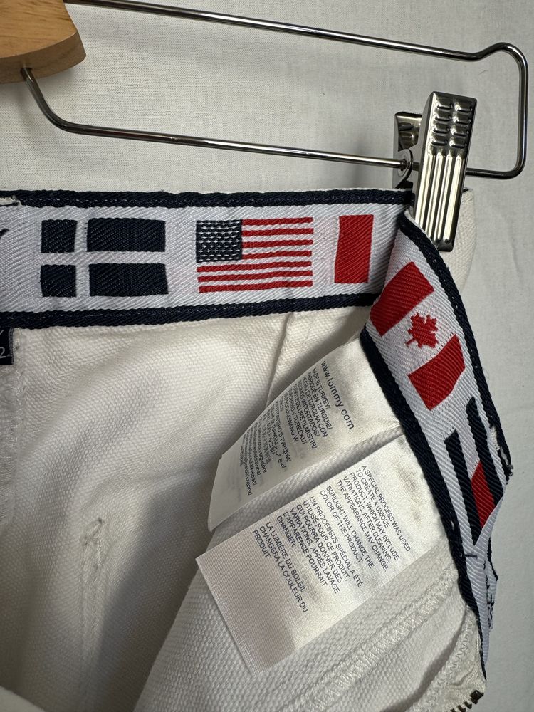 Spodnie Tommy Hilfiger XS W25 L32 białe logo prosta nogawka bojówki