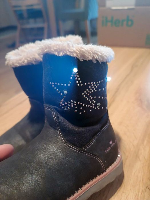 Buty zimowe dziecięce Tom Tailor z LED r.23