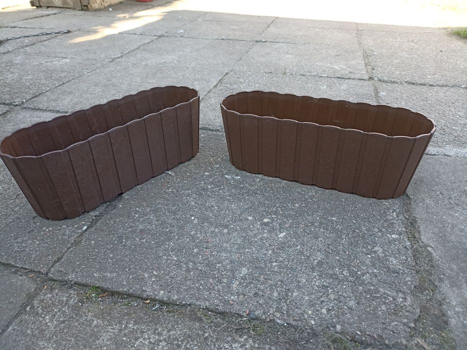 Sprzedam dwie donice ogrodowe balkonowe