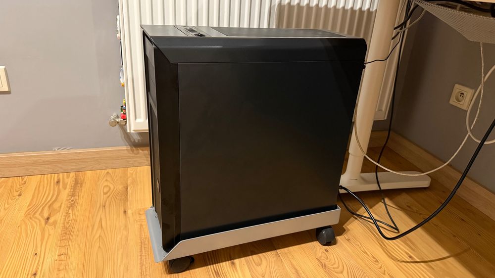 Komputer stacjonarny AMD Ryzen 3 3100, 16GB RAM, Radeon RX570, 2x500GB