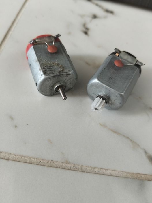 Маленькі моторчікі