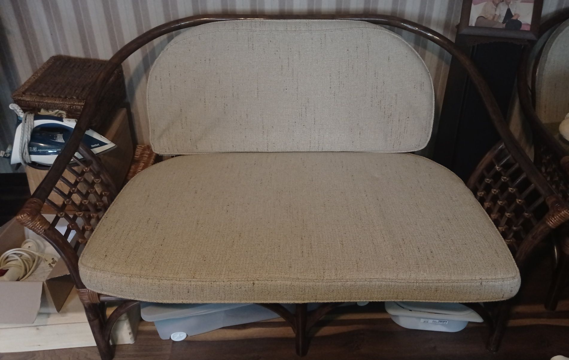 Sofa 2osobowa ciemny brąz rattanowa , szerokość-dlugosc 131cm, wys.78