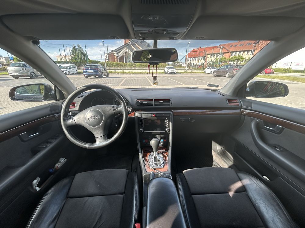 Audi A4B6  2004 2.4 V6 BDV + lpg Automat