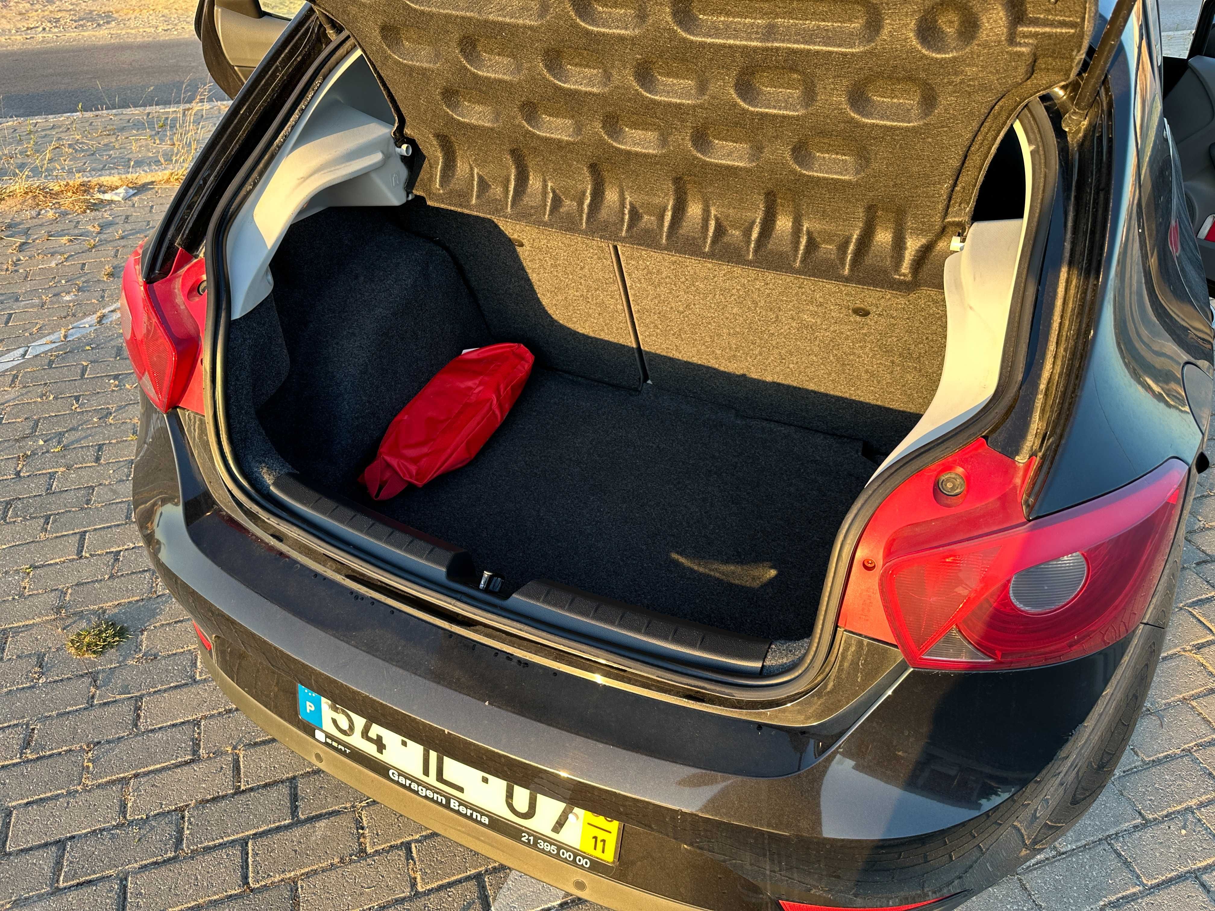Seat Ibiza 1.2 com apenas 62.000Km