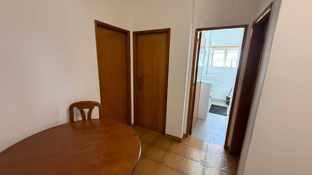 Quarto de casal - Excelente Localização - Laranjeiro