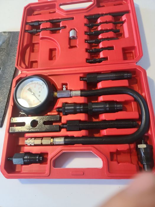 Компресометр бензинових INTERTOOL AT-4004 та АТ-4003 для дизельних