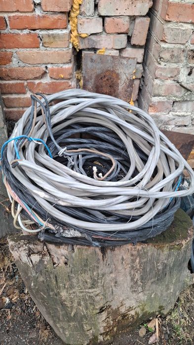 Продам кабель марка АВВГ-1кв. 4×50 Цена 100грн.