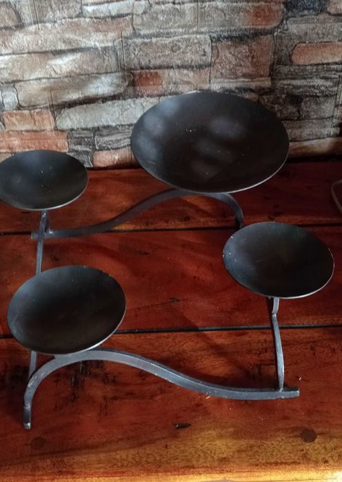 Suporte de velas antigo em ferro