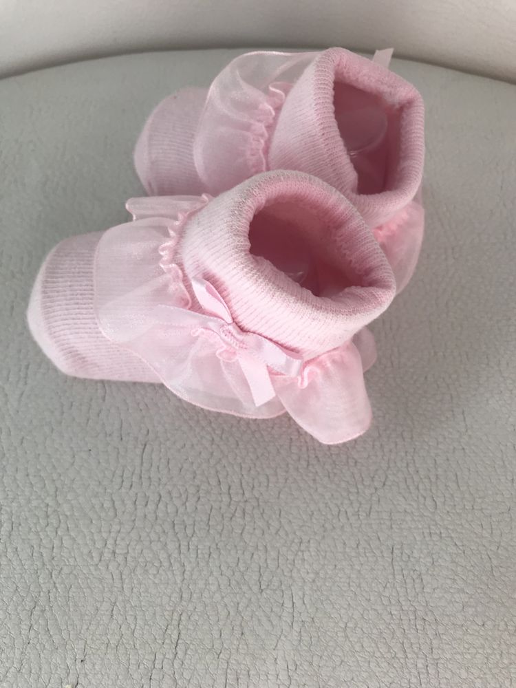 Skarpetki niemiwlęce nowe Buti 9,5 cm.