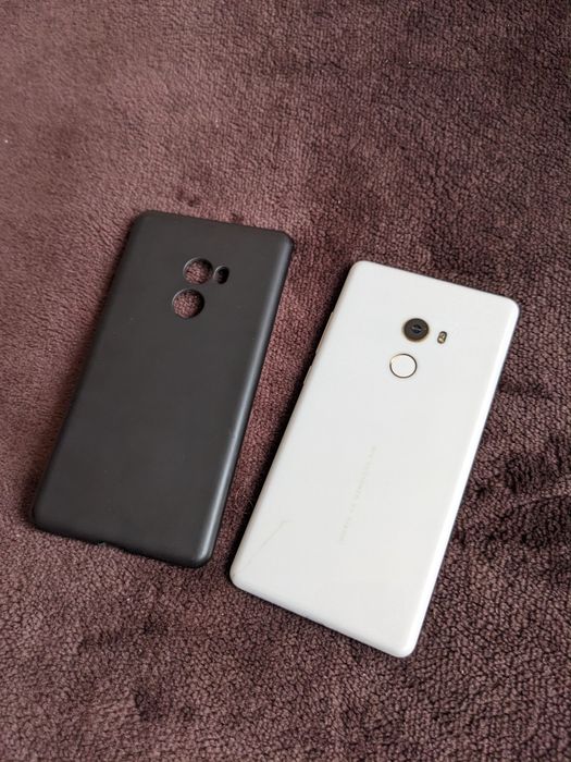 Продам  Xiaomi Mi mix 2. 8/128 ГБ.