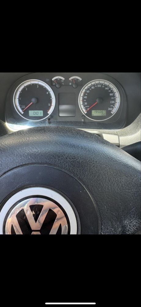 VW Bora 2000 – 1.9 TDI – caixa de velocidades avariada
